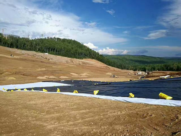 农业种植蓄水池土工膜厚度推荐